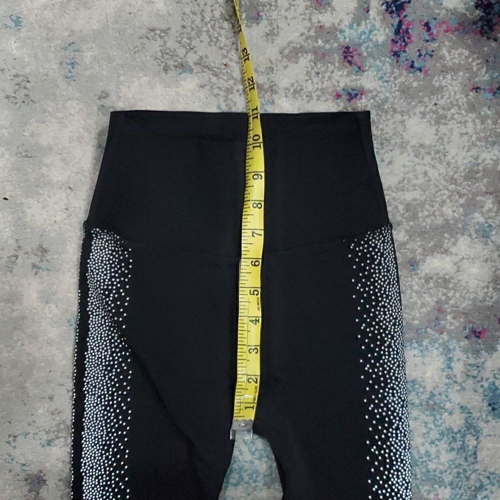 Fabletics Compression Leggings - Picture 8 of 9
